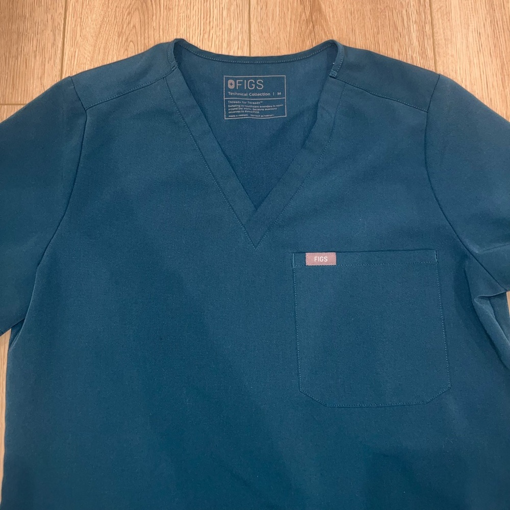 Figs Catarina One-Pocket Scrub Top